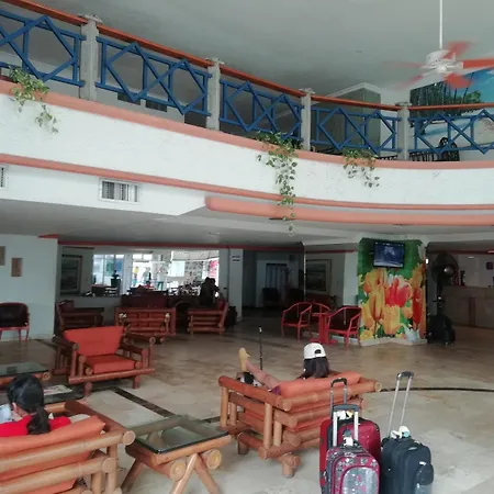 Hotel Costa Del Sol 3*